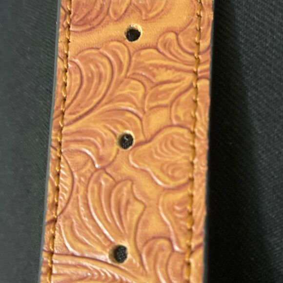 Praying Cowboy Vintage 2-Toned Hand-tooled Large Buckle Men’s Western/Cowboy Bel - Picture 13 of 16